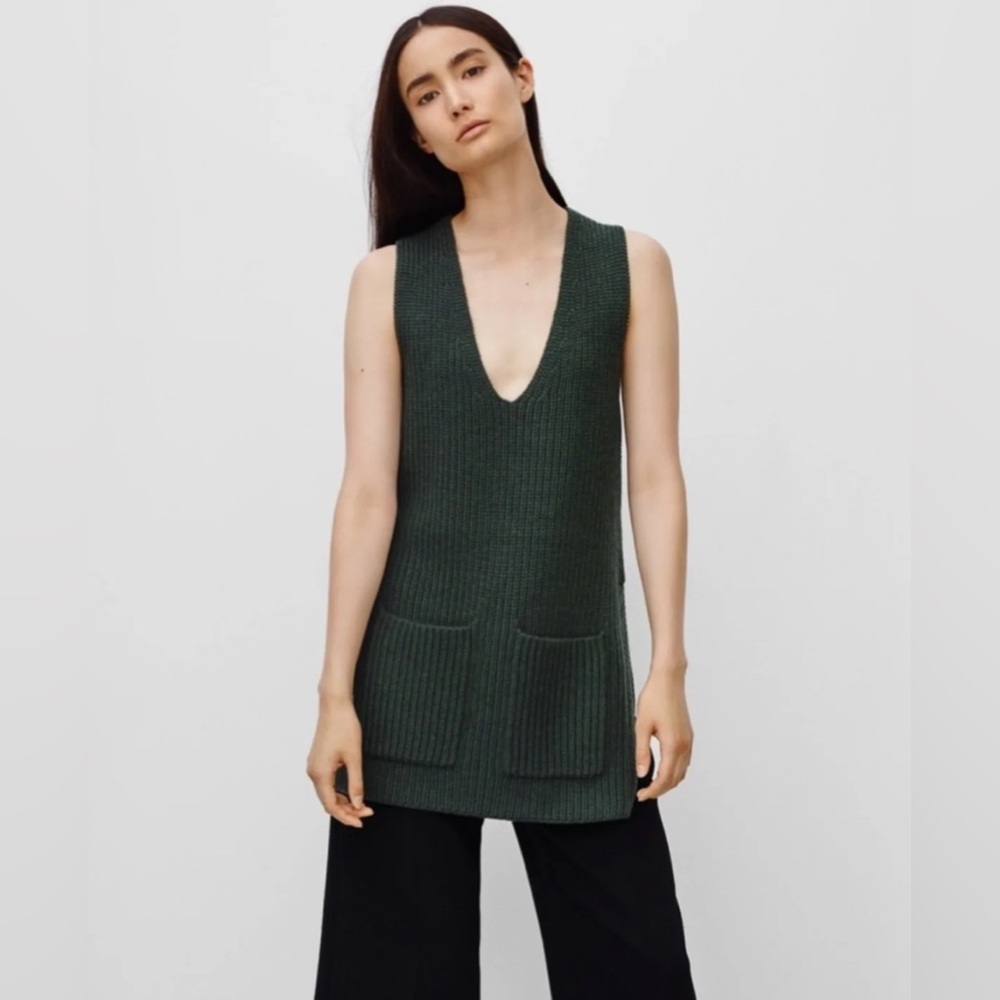 ARITZIA | Wilfred Chartres Knit Sleeveless V-Neck Sweater Vest in Taupe Gray XS